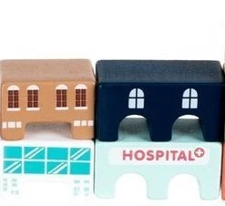 Kruzzel Houten Blokken Blokkendoos Stad Met Vloerpuzzel & Luxe Opbergzak - Grondpuzzel & 115 Kleurrijke Houten Bouwblokken Stapelblokken Bouwstenen Met Auto’s - Vervoer & Stad Bouwen Met Letters En Cijfers – Creatief – Leren - Spelen -Goedkope Blokken Winkel 550x226